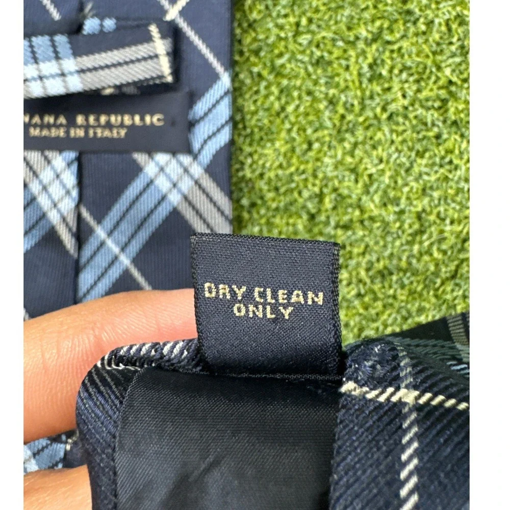 Banana Republic Navy Plaid Silk‎ Tie Made in Italy Classic Designer Necktie